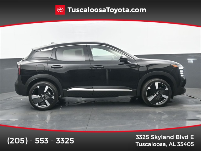 2025 Nissan Kicks SR AWD's photo