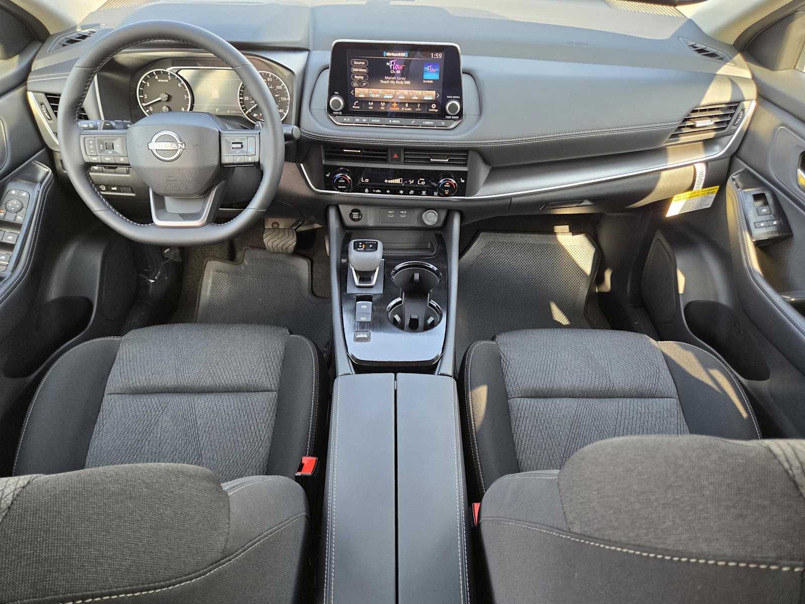 2026 Nissan Rogue SV photo 14