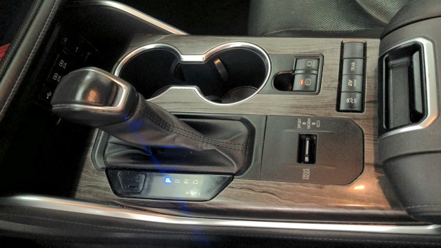 Used 2021 Blizzard Pearl Toyota Hybrid Limited image 19