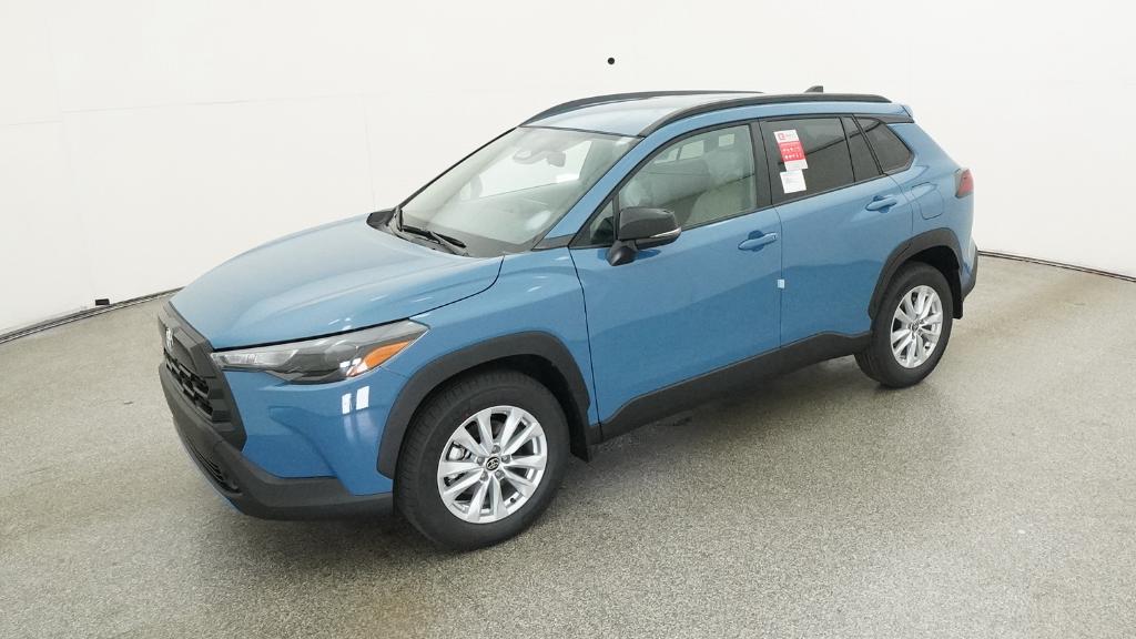 2026 Toyota Corolla Cross LE's photo