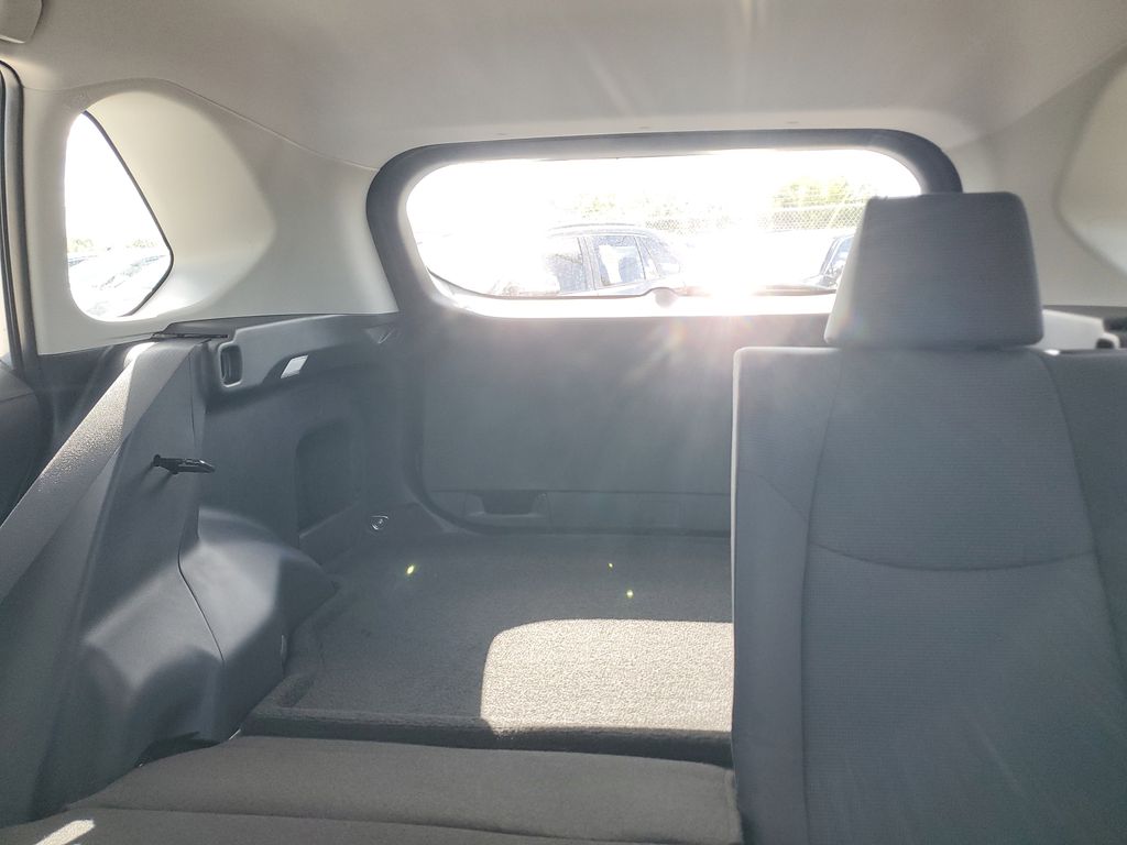 2025 Toyota RAV4 LE photo 27