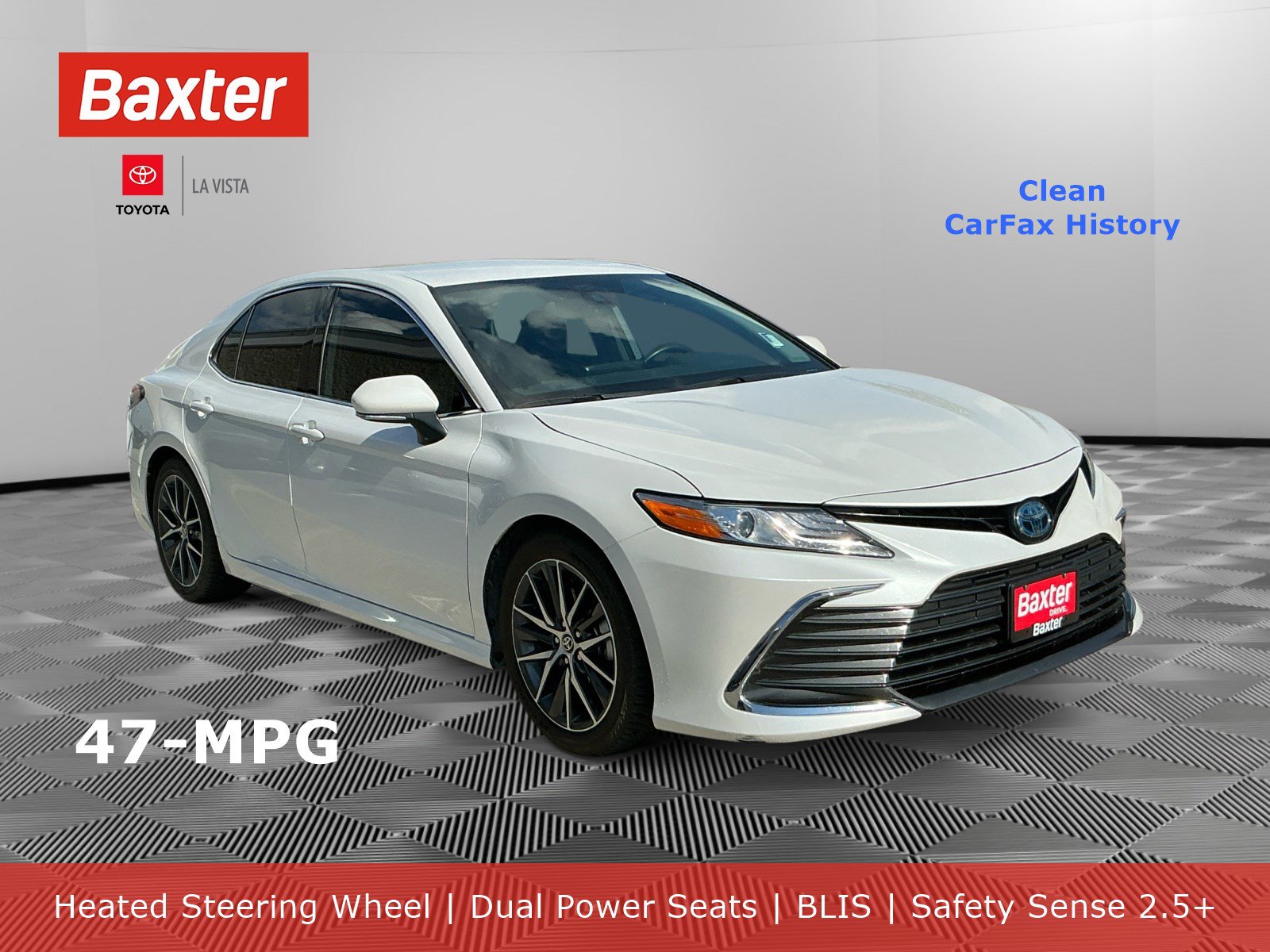 2022 Toyota Camry XLE's photo