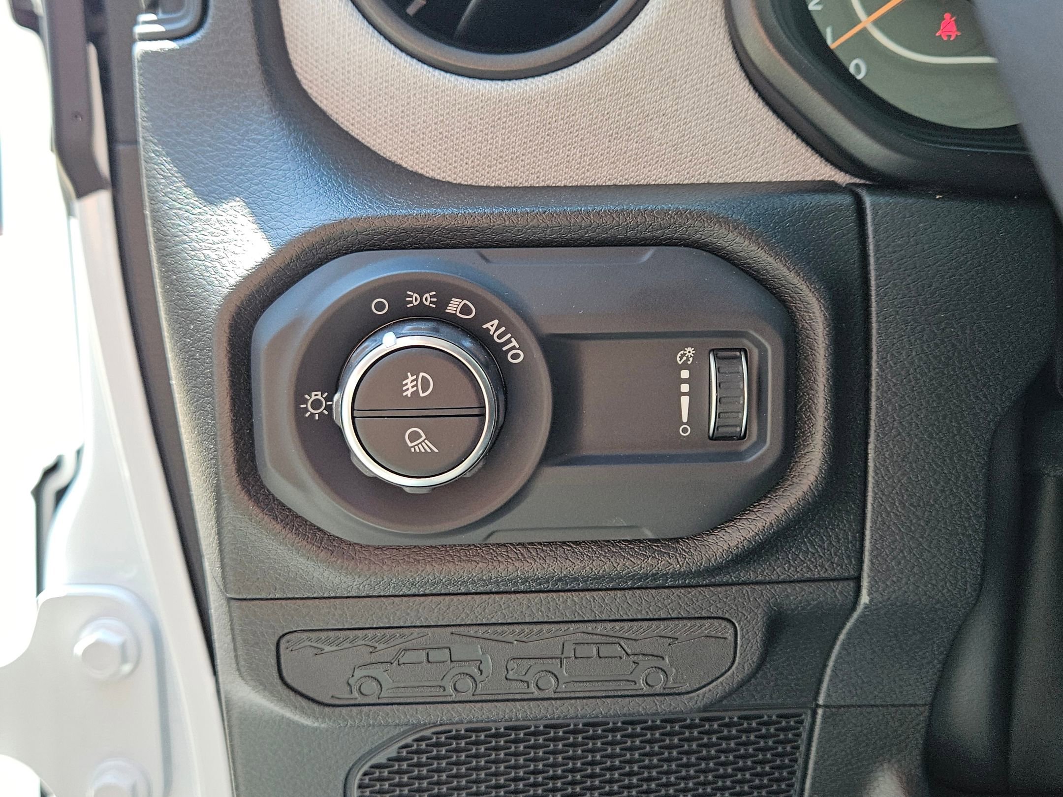 2025 Jeep Gladiator Sport S photo 18