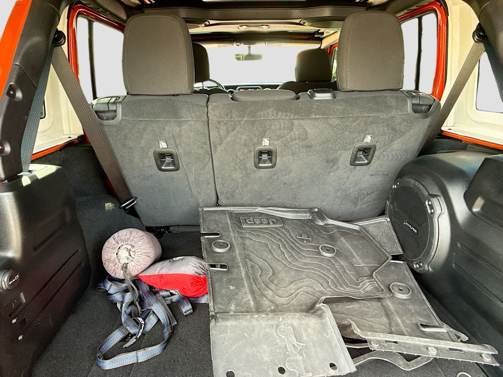 2020 Jeep Wrangler Sport S photo 25