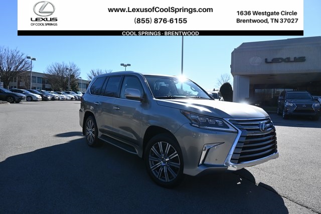 2017 Lexus LX Base's photo