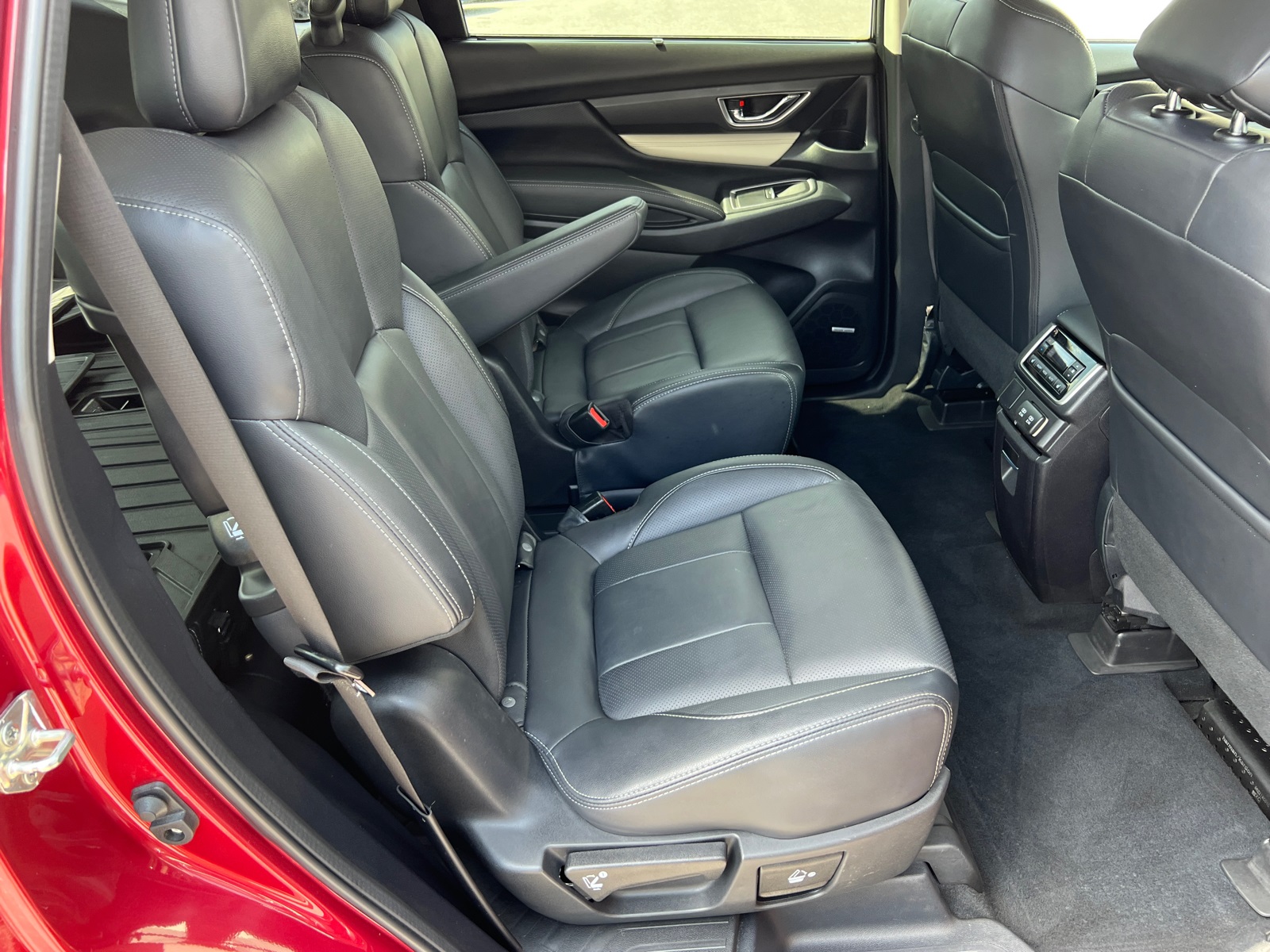 2021 Subaru Ascent Limited photo 13