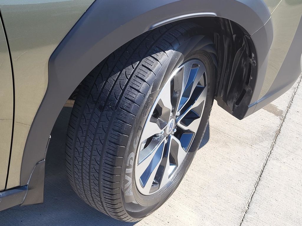 2023 Subaru Outback Touring XT photo 5