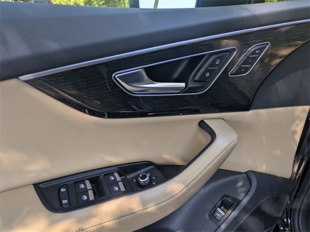 2022 Audi Q7 55 Premium Plus photo 23
