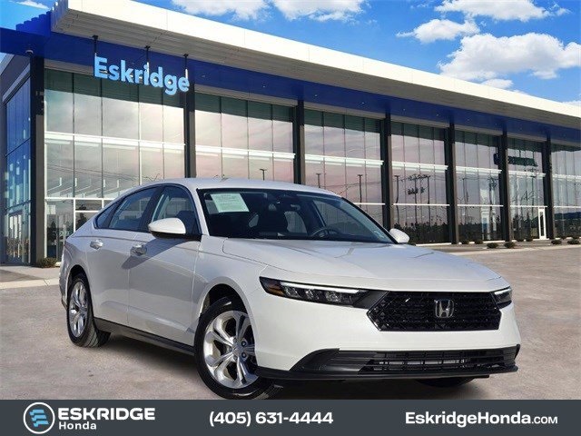 2025 Honda Accord LX's photo