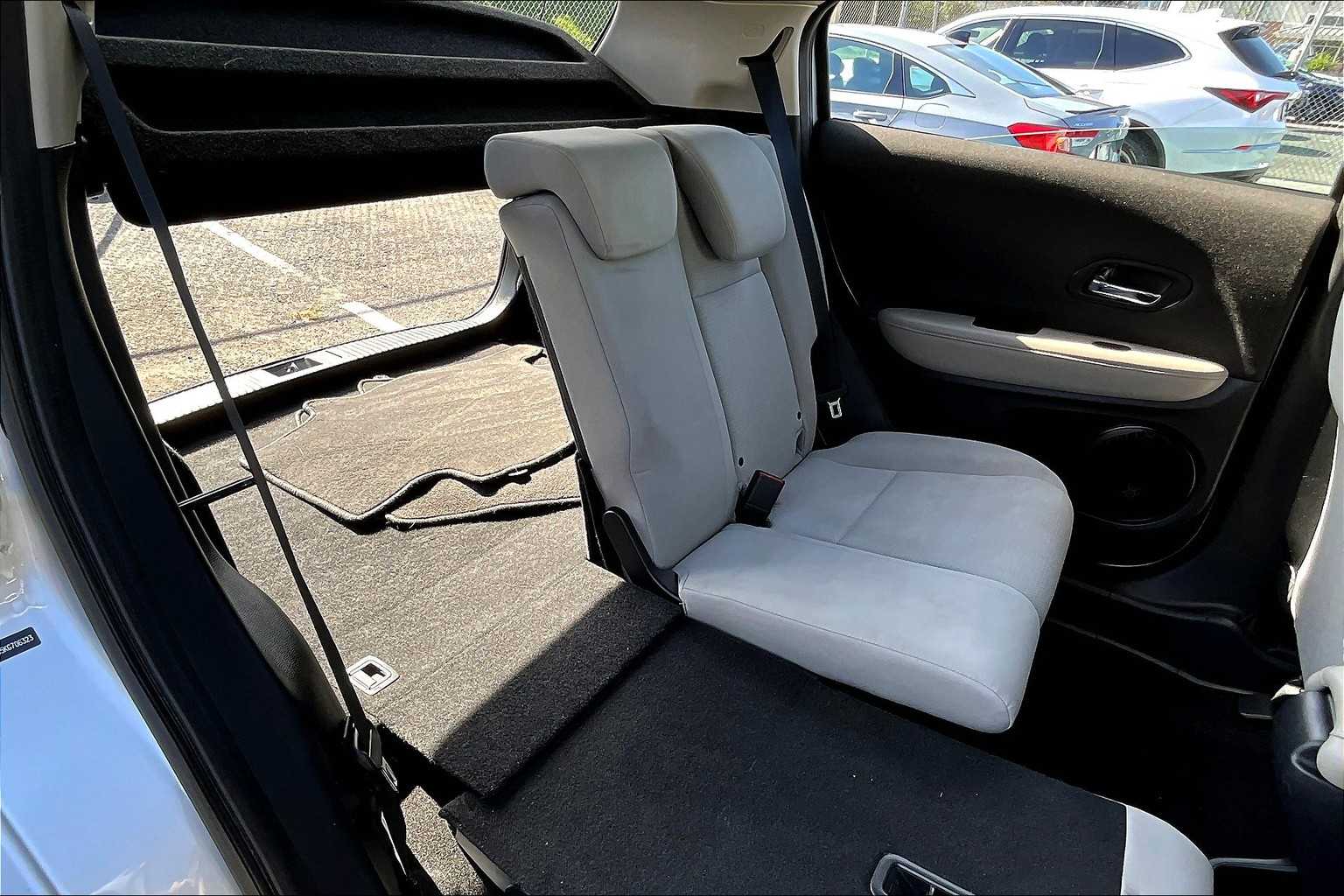 2019 Honda HR-V LX photo 19