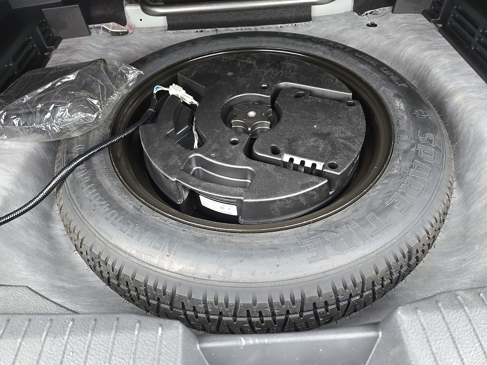 2023 Nissan Rogue SV photo 24