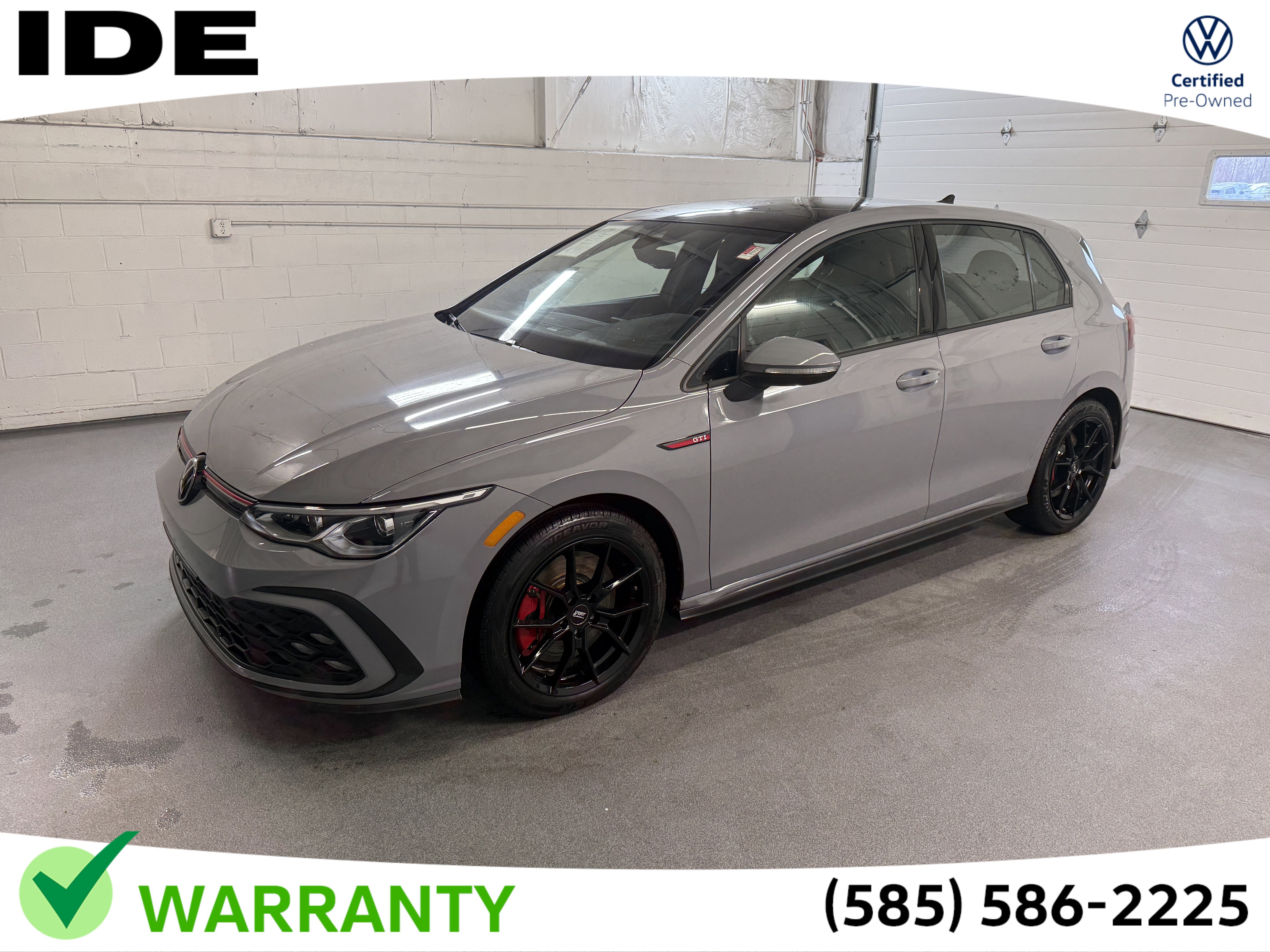2022 Volkswagen Golf GTI SE's photo