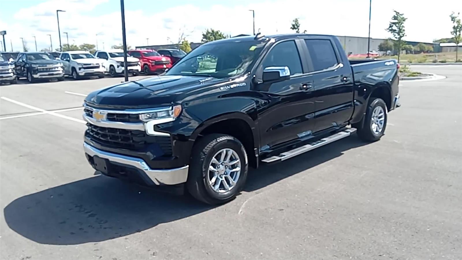 2026 Chevrolet Silverado 1500 LT photo 4