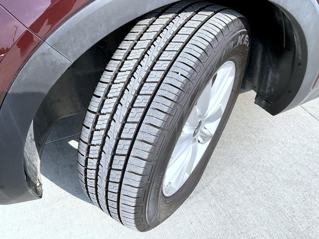 2019 Kia Sorento LX photo 24