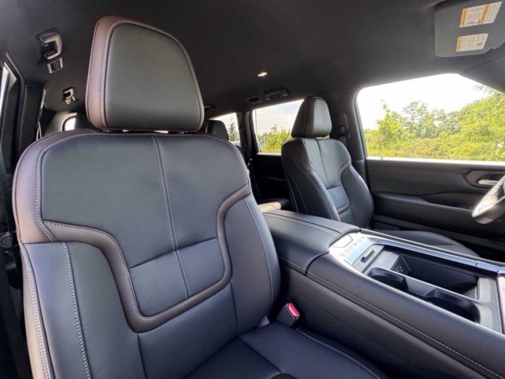 2026 Nissan Armada SL photo 26