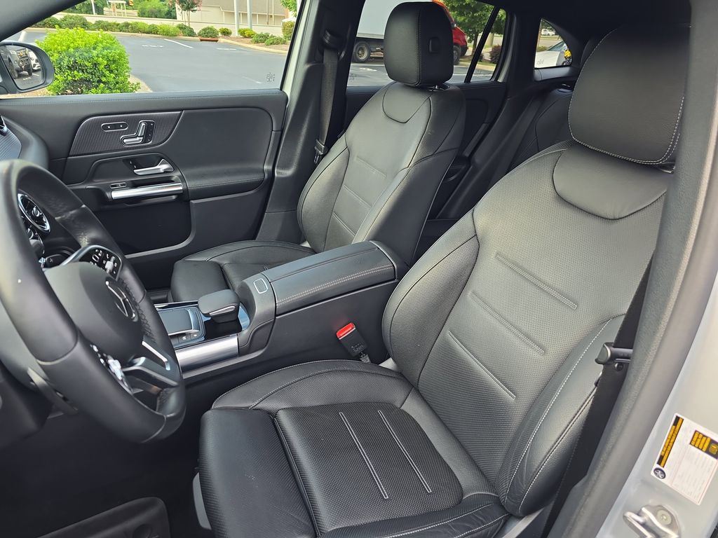 2022 Mercedes Benz GLA 250 photo 15