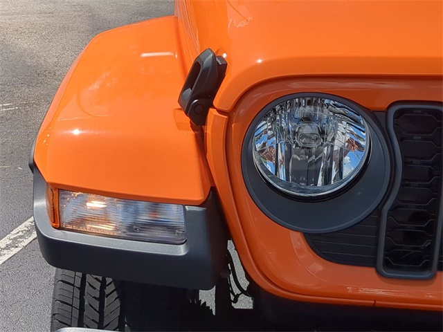 2025 Jeep Gladiator Sport S photo 9