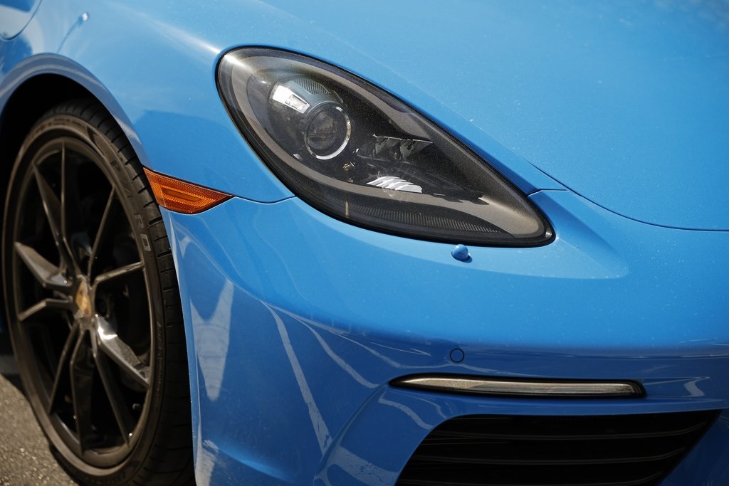 2025 Porsche Cayman Base photo 11
