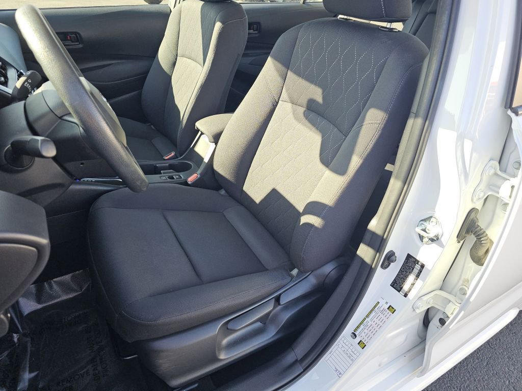 2024 Toyota Corolla LE photo 6