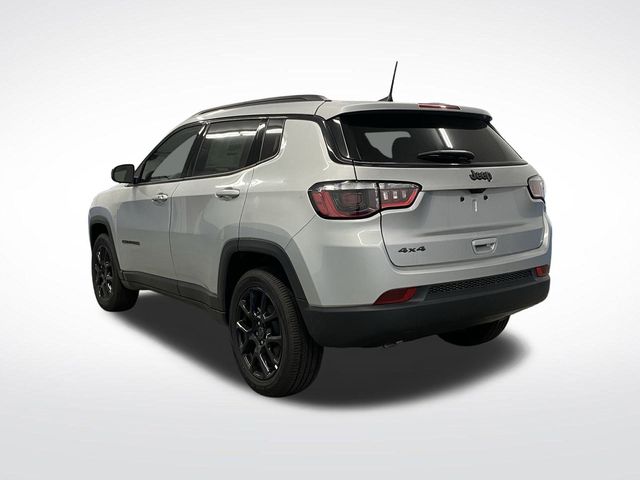 2026 Jeep Compass Latitude photo 3