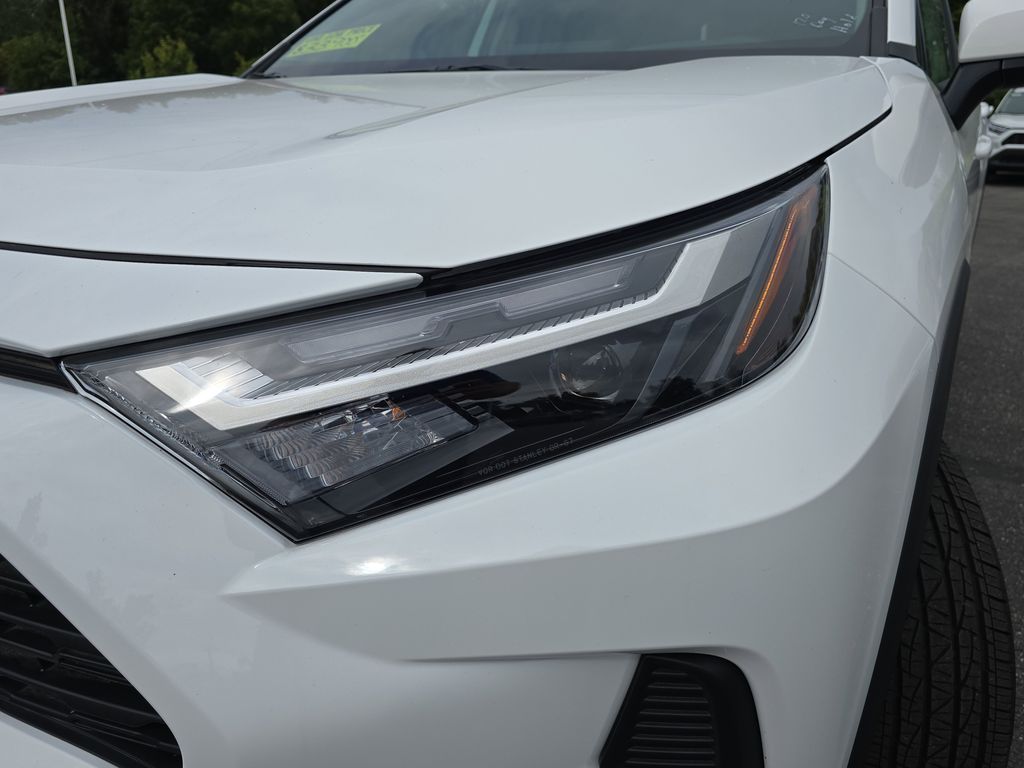 2025 Toyota RAV4 LE photo 25