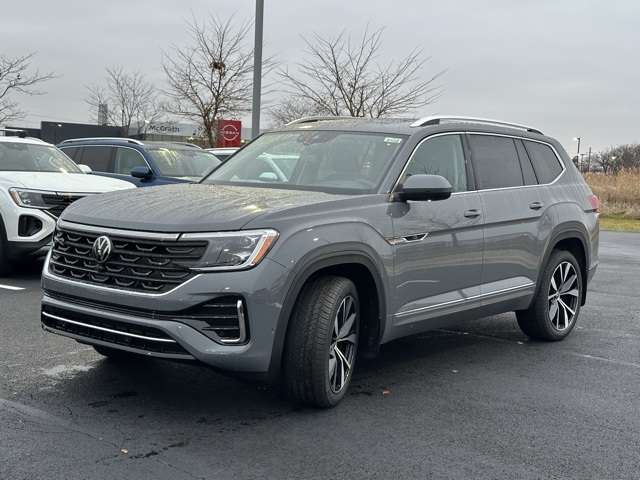 2026 Volkswagen Atlas SEL Premium R-Line photo 4