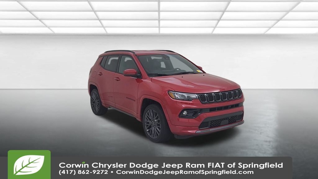 2023 Jeep Compass Red Edition photo 3