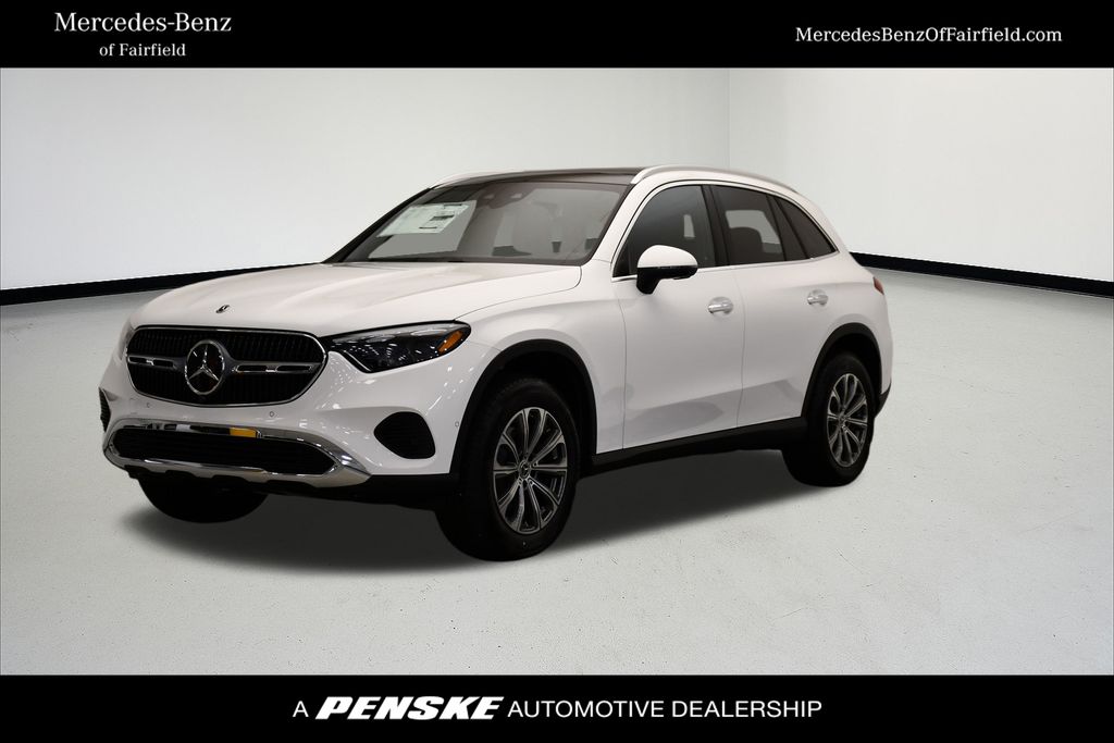 2025 Mercedes-Benz GLC Base's photo