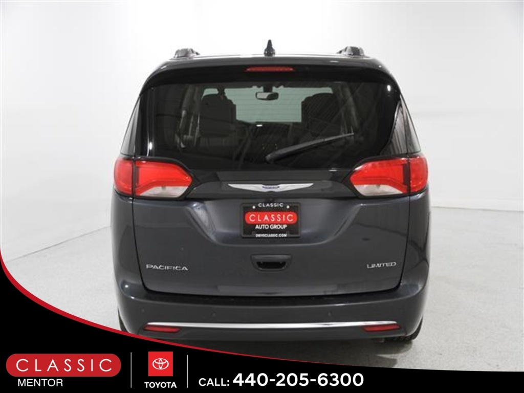 2020 Chrysler Pacifica Limited photo 22