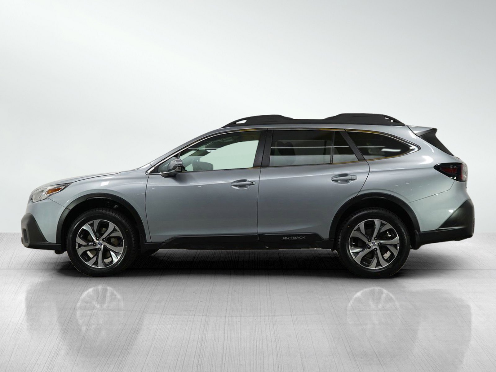 Used 2020 Subaru Outback Limited with VIN 4S4BTALCXL3128479 for sale in South Saint Paul, Minnesota