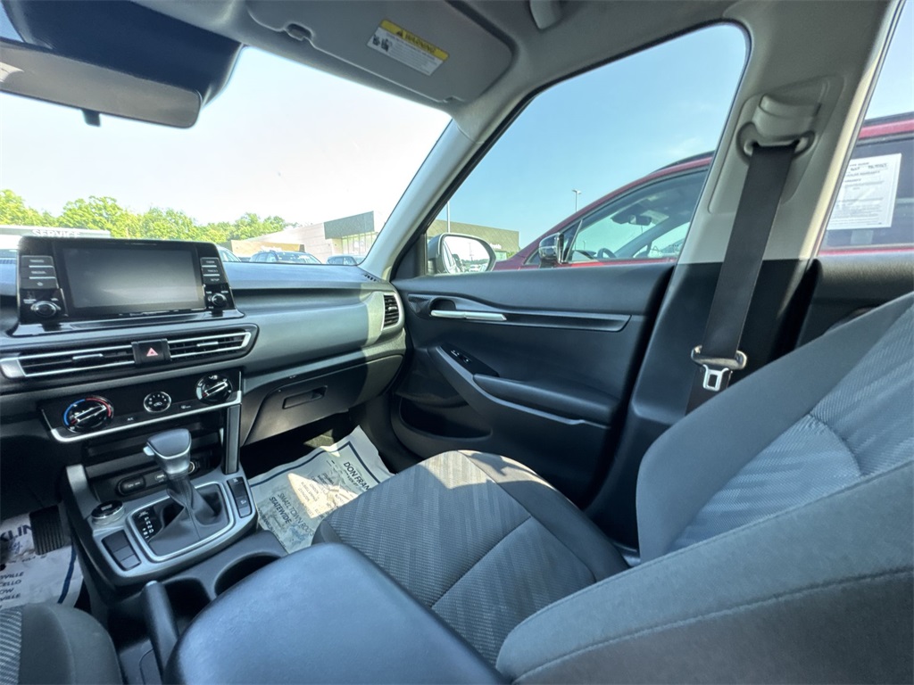 2022 Kia Seltos LX photo 11