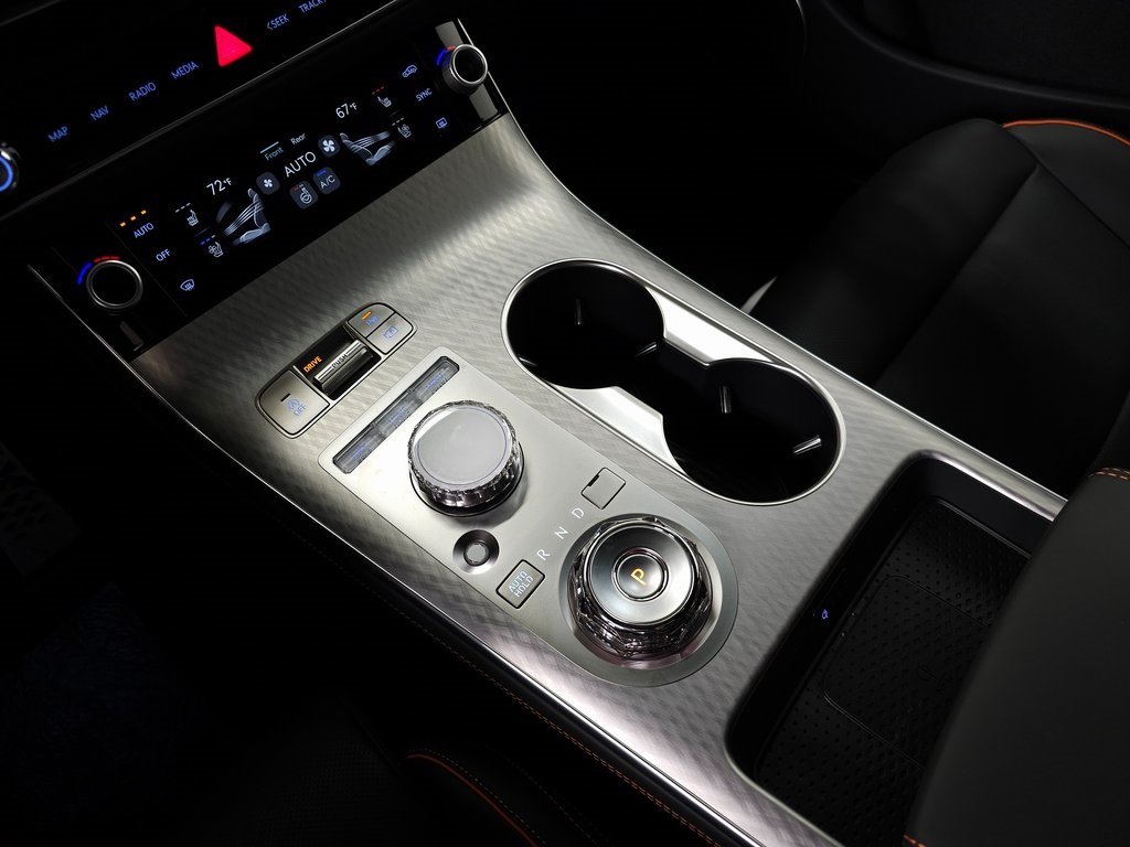 2026 Genesis GV70 2.5T Sport Prestige photo 19
