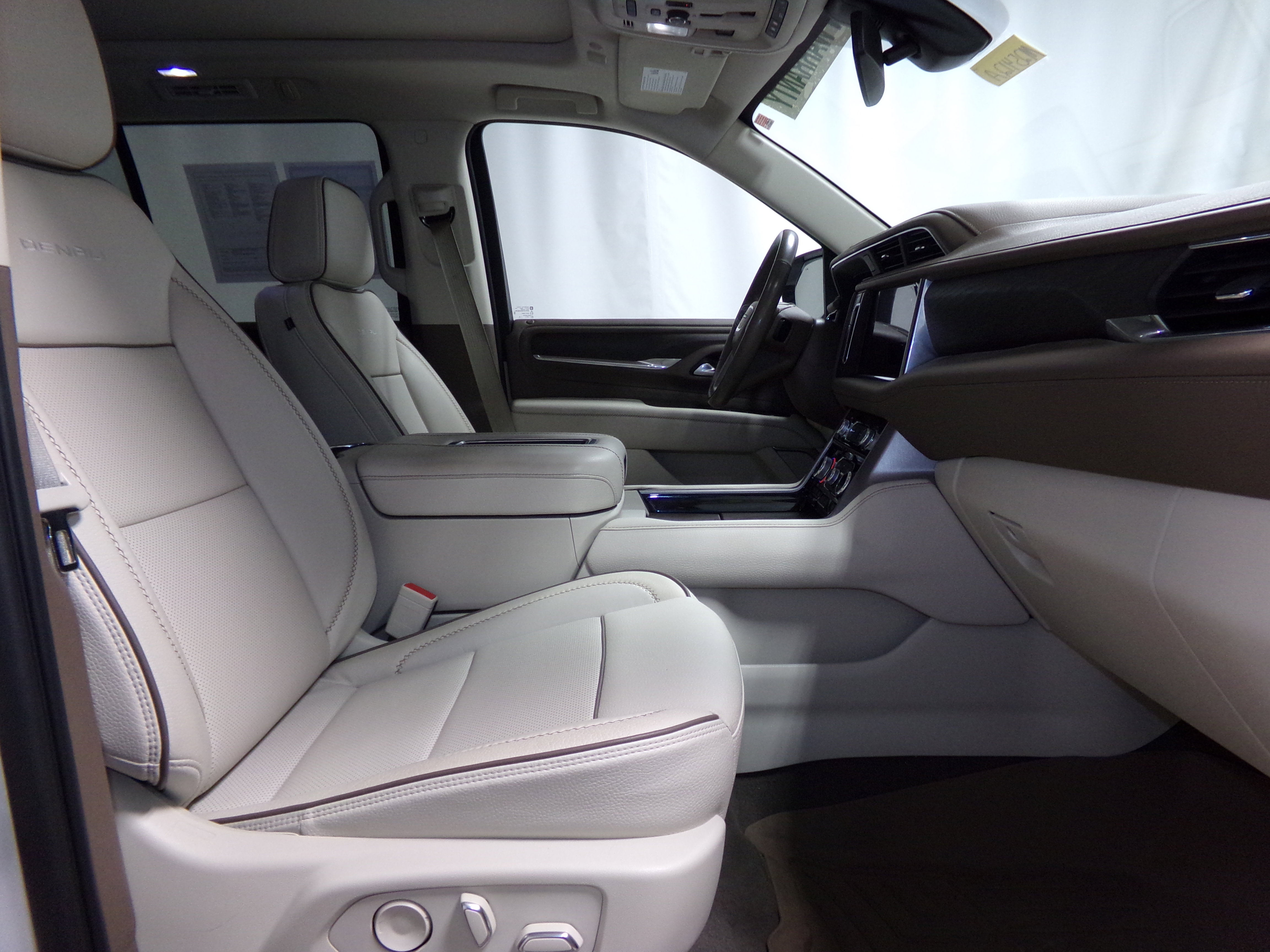 2022 Gmc Yukon Denali photo 8
