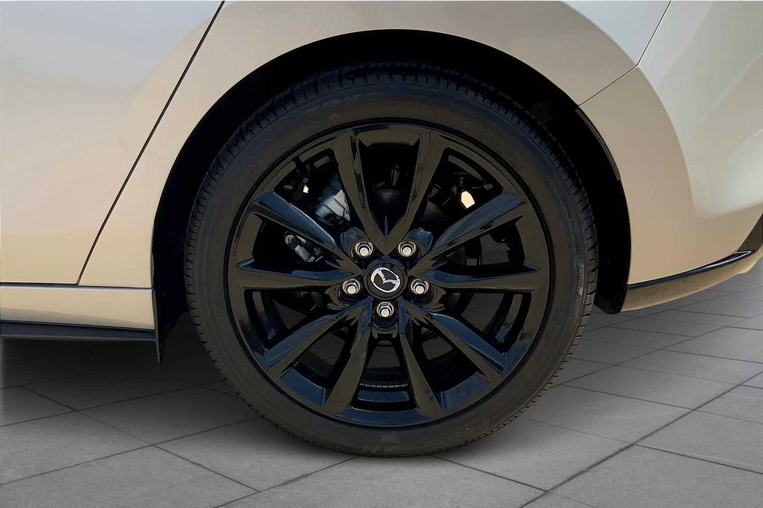 2025 Mazda Mazda3 Hatchback 2.5 s Premium photo 4