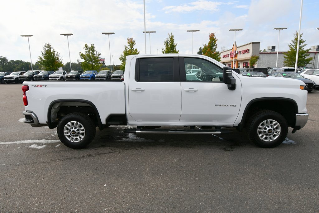 2024 Chevrolet Silverado 2500HD LT photo 8
