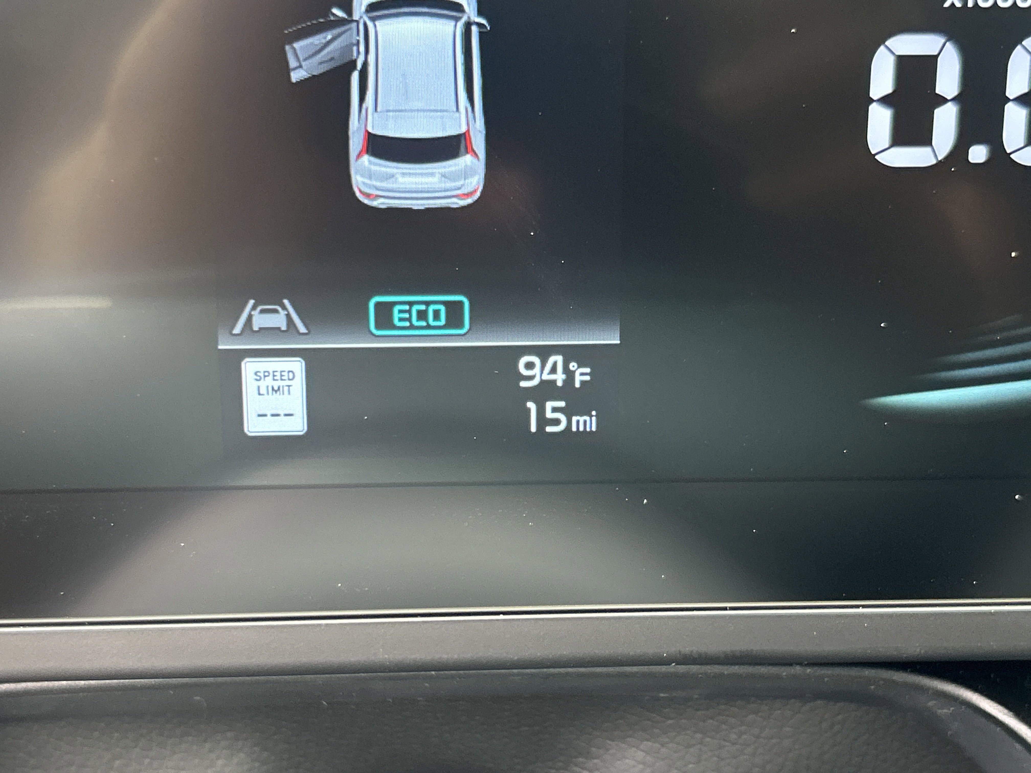 2025 Kia Niro LX photo 14