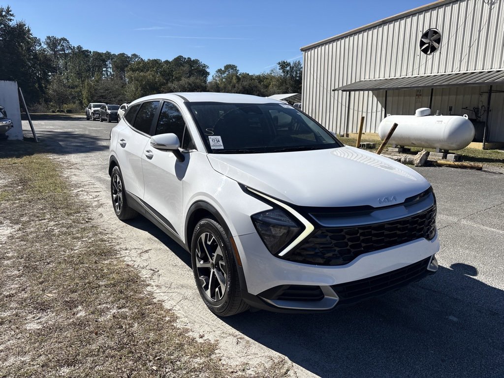 2023 Kia Sportage EX photo 2