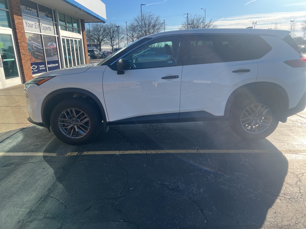 2023 NISSAN ROGUE - Image 1