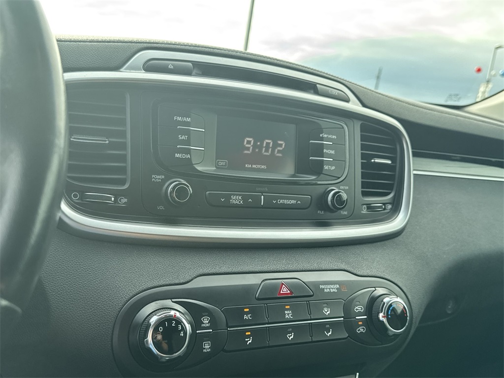 2016 Kia Sorento LX photo 22