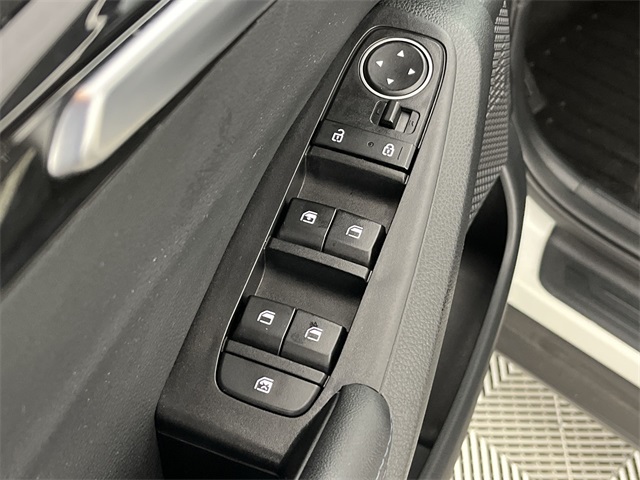 2023 Kia Seltos S photo 3