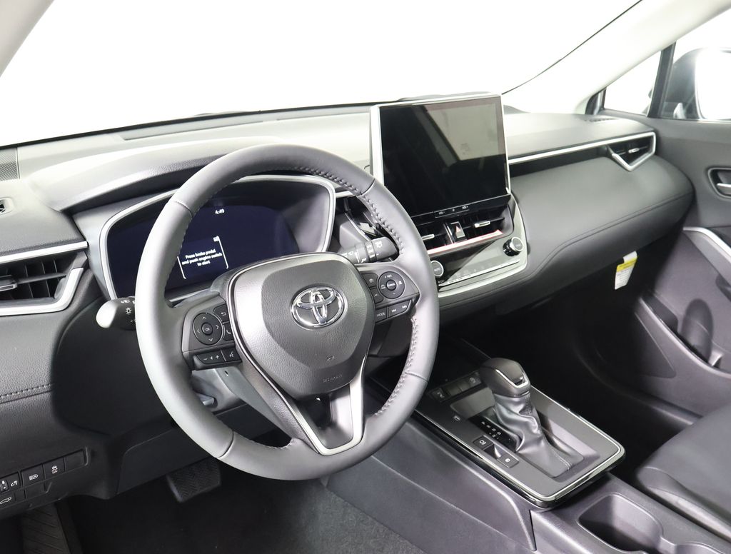 2026 Toyota Corolla Cross XLE photo 6