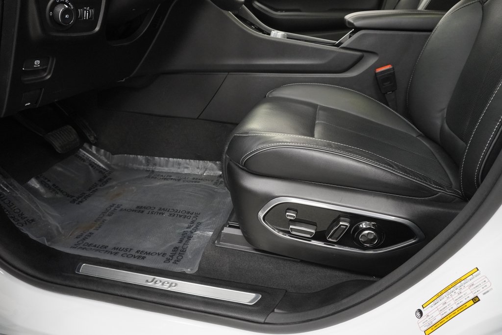2024 Jeep Grand Cherokee Overland photo 31