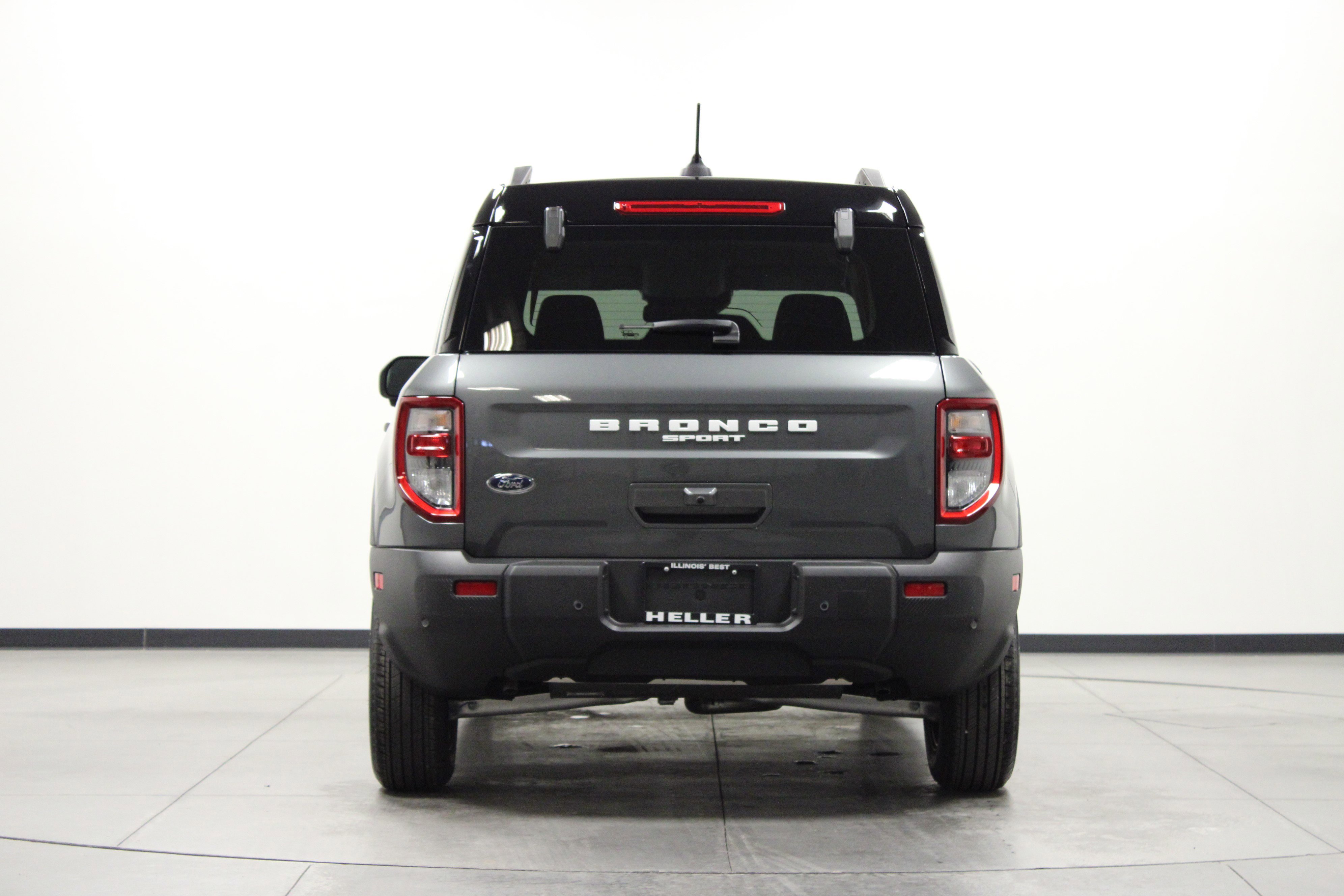 2025 Ford Bronco Sport Outer Banks photo 3