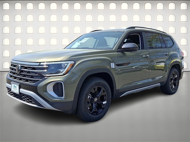 2025 Volkswagen Atlas Peak Edition SE photo 2