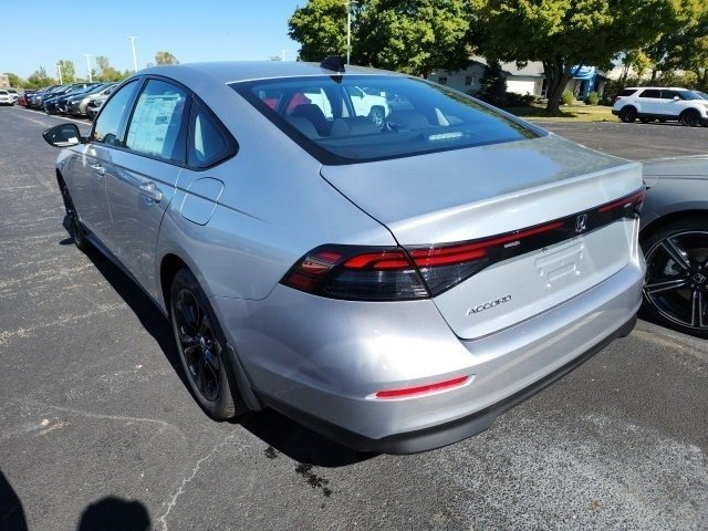 2025 Honda Accord SE photo 4