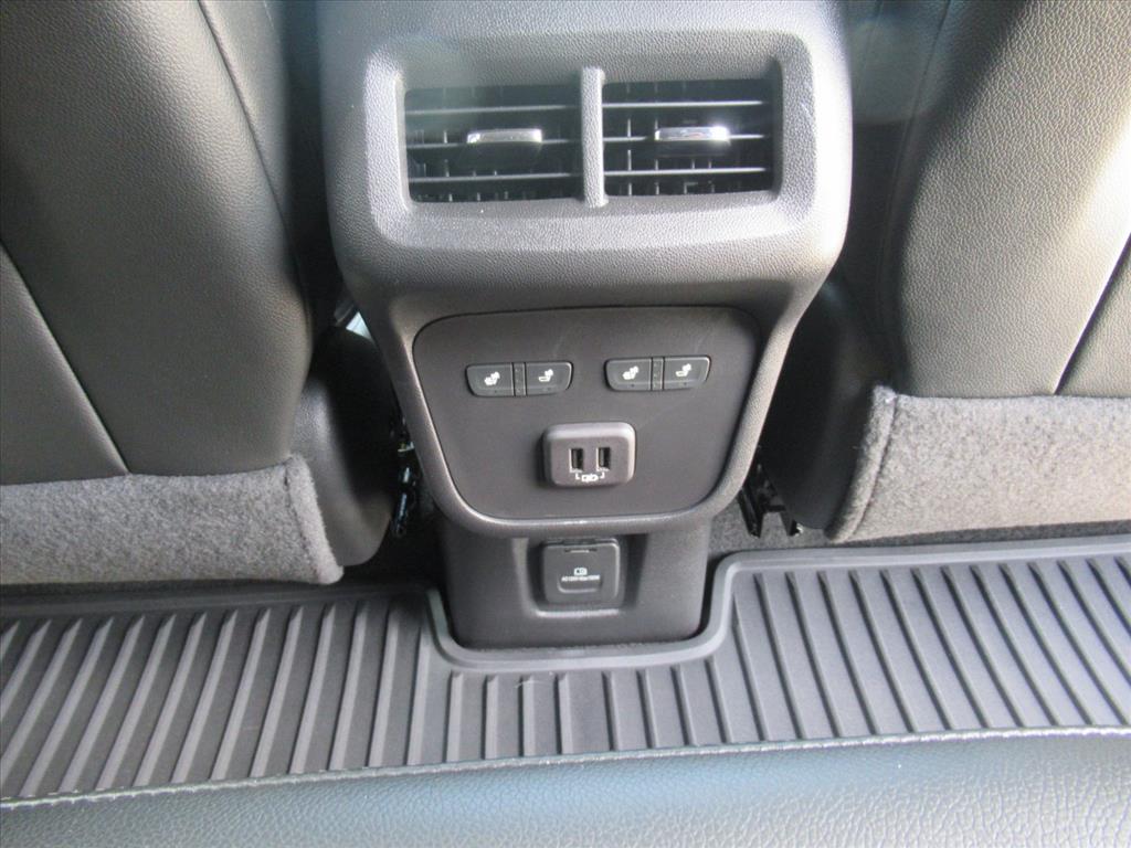 2023 Chevrolet Equinox Premier photo 26