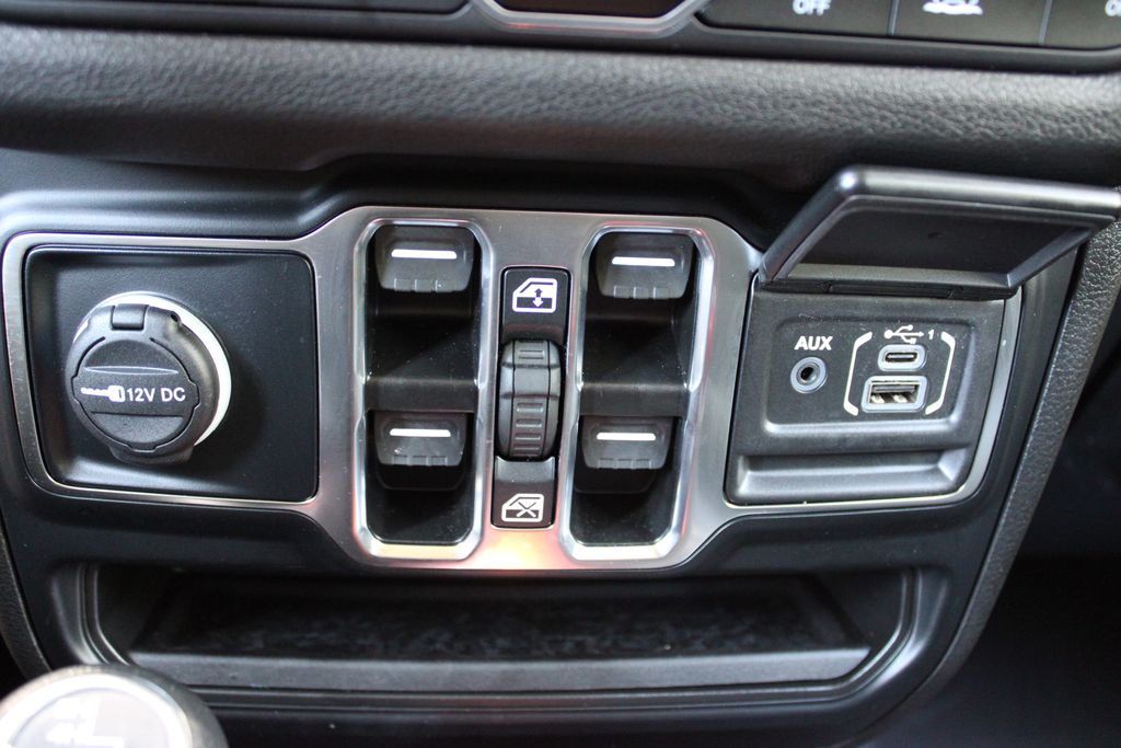 2024 Jeep Gladiator Sport photo 47