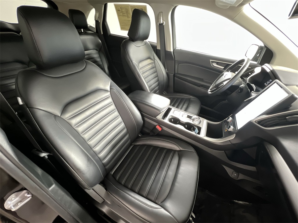 2024 Ford Edge SEL photo 24