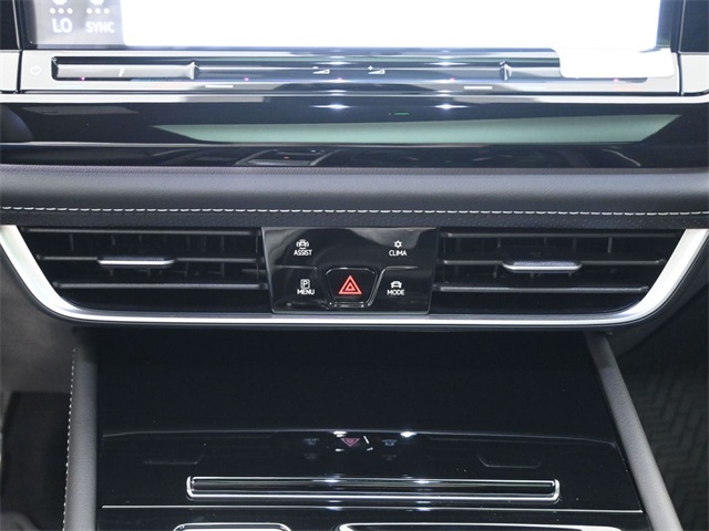 2025 Volkswagen Atlas Cross Sport SEL Premium R-Line photo 6