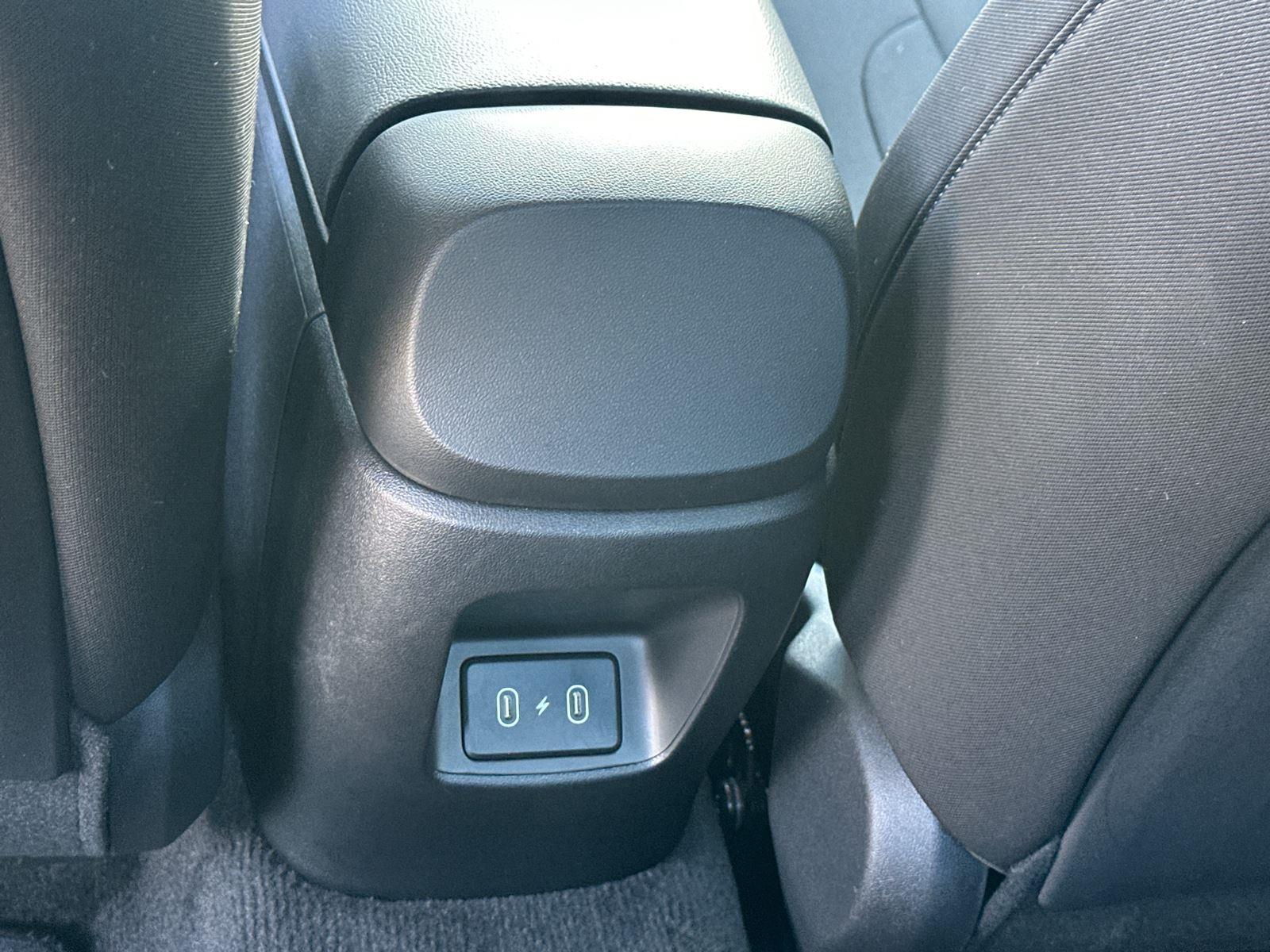 2025 Hyundai Elantra SEL Sport photo 23